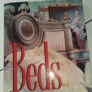 VINTAGE & HIGHLY COLLECTIBLE Diane Von Furstenberg